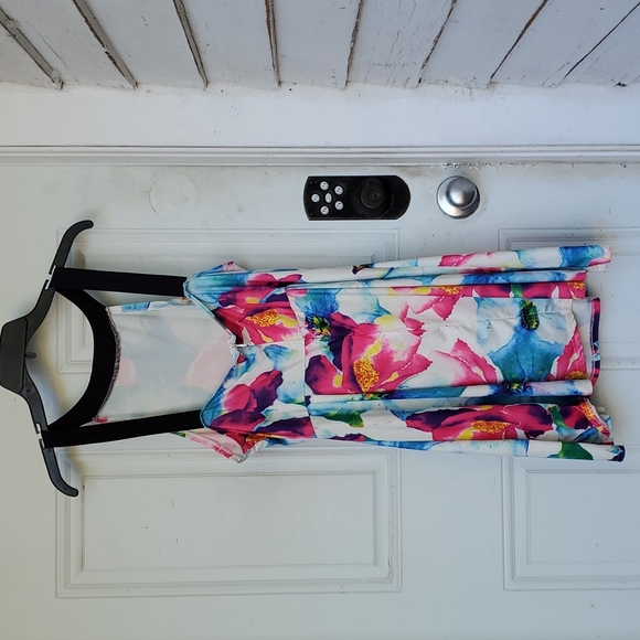 3/$30 Bright Floral Sleeveless Dress - Picture 2 of 6